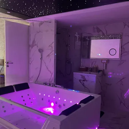 Nice Room *